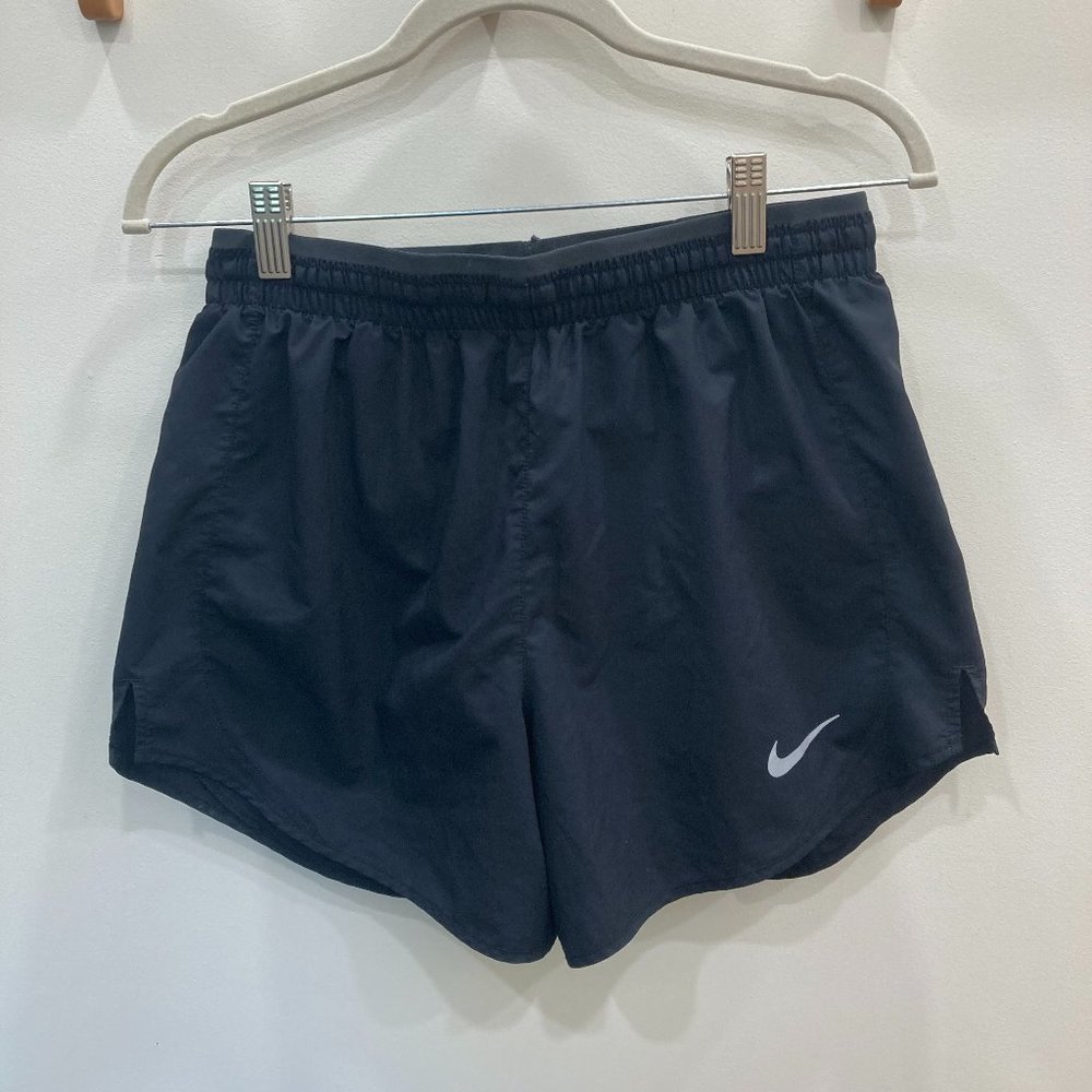 NWT Nike Tempo Luxe shorts